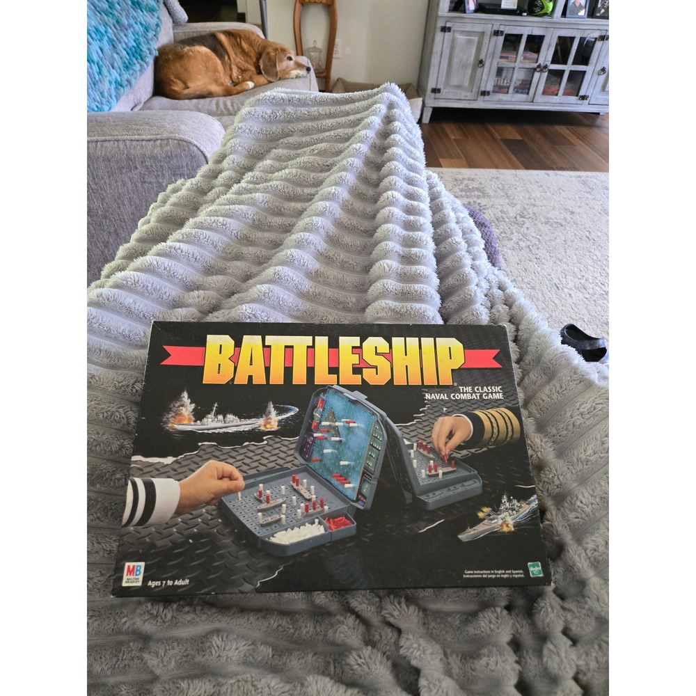 Milton Bradley‎ Battleship Classic Naval Combat Game 1998 Portable Strategy 4730
